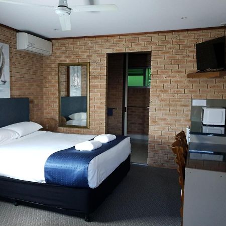Pacific Paradise Airport Motel מראה חיצוני תמונה