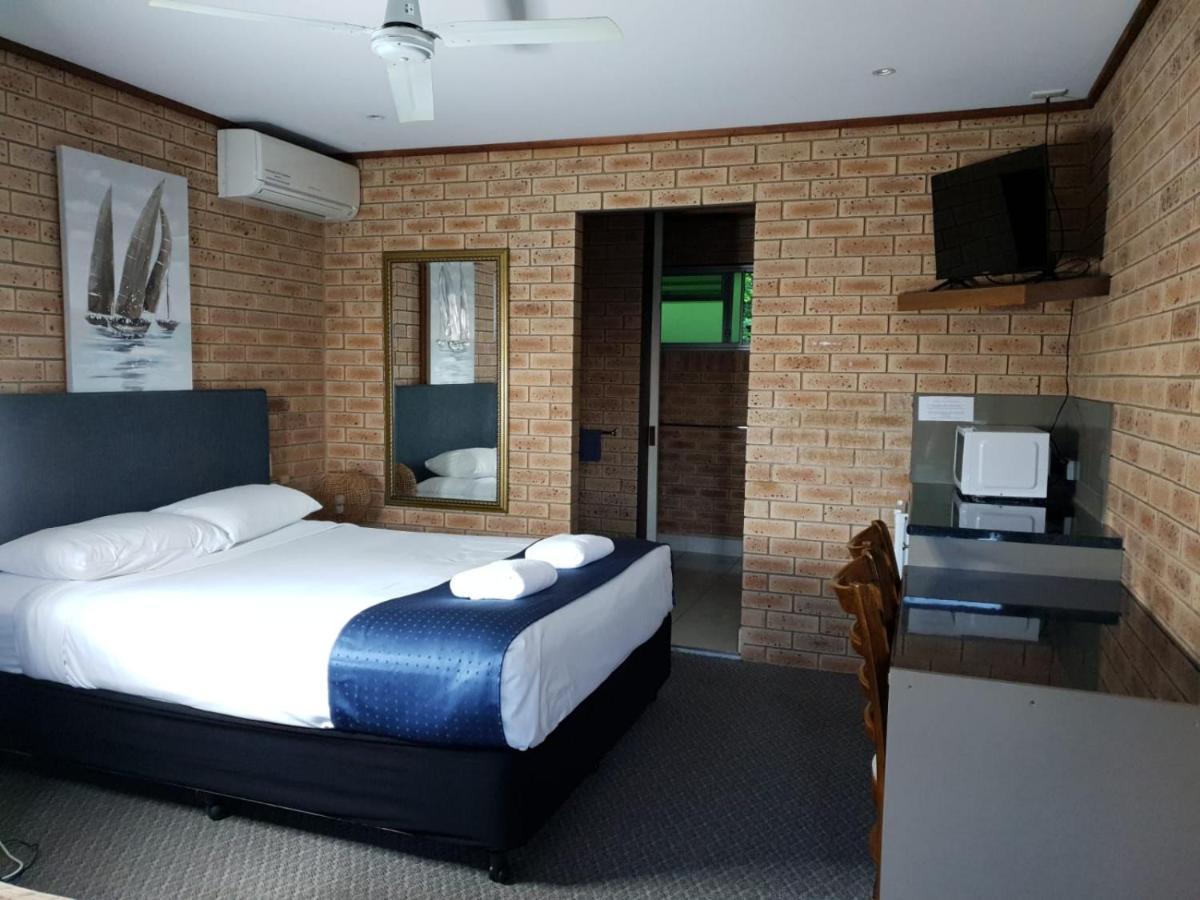 Pacific Paradise Airport Motel מראה חיצוני תמונה