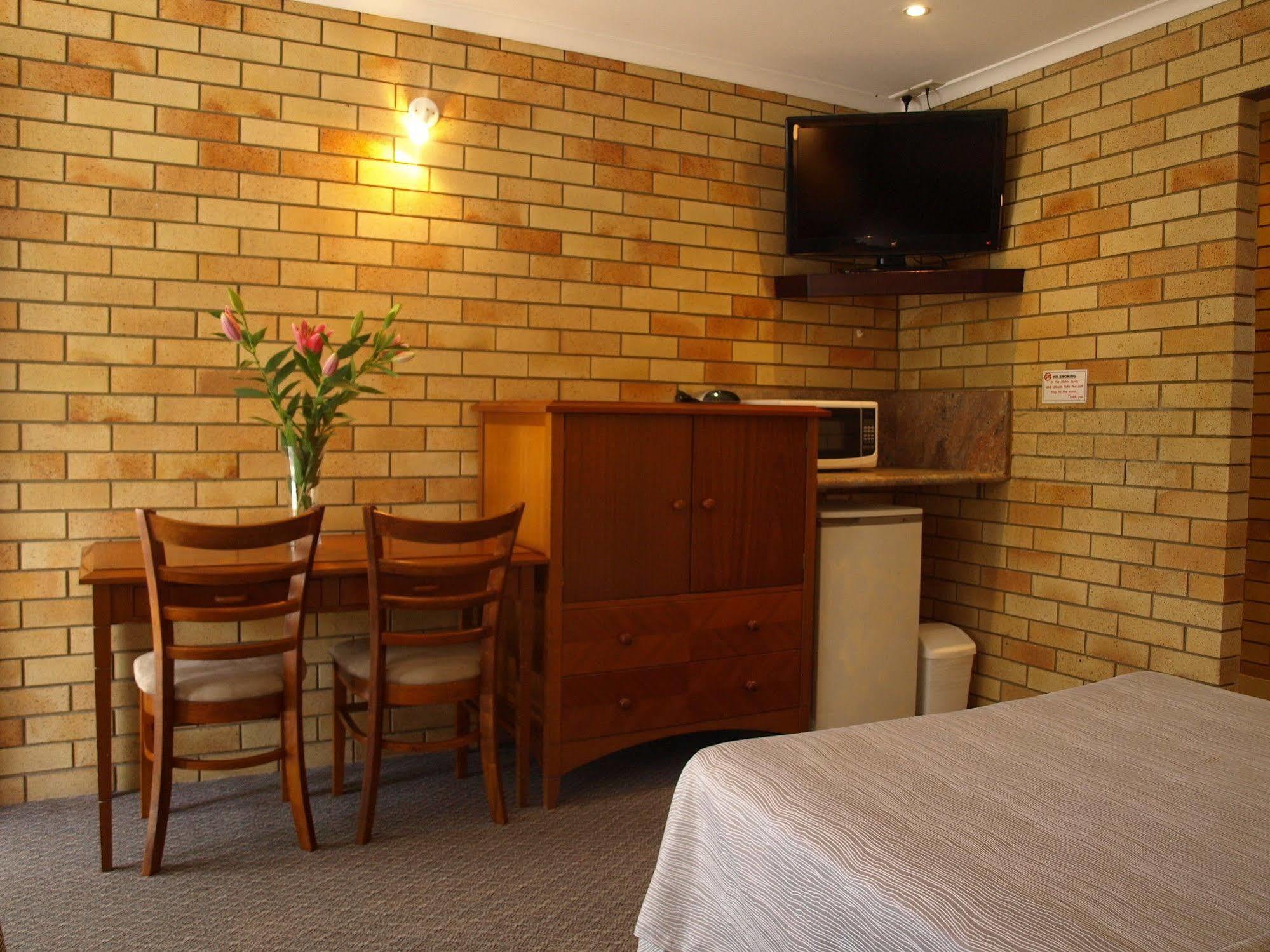 Pacific Paradise Airport Motel מראה חיצוני תמונה